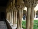 Detalle de columna del claustro de Santo Domingo de Silos